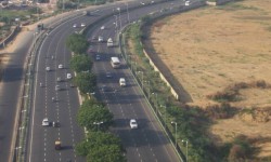 निवेश के लिए द्वारका एक्सप्रेसवे को देख रहे हैं? इन परियोजनाओं पर विचार करें 