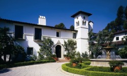 दुनिया भर में महंगे सेलिब्रिटी होम्स 