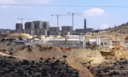 यह मई दिवस, पता है कि क्यों आपका आवासीय परियोजना देरी हो रही हो सकता है 