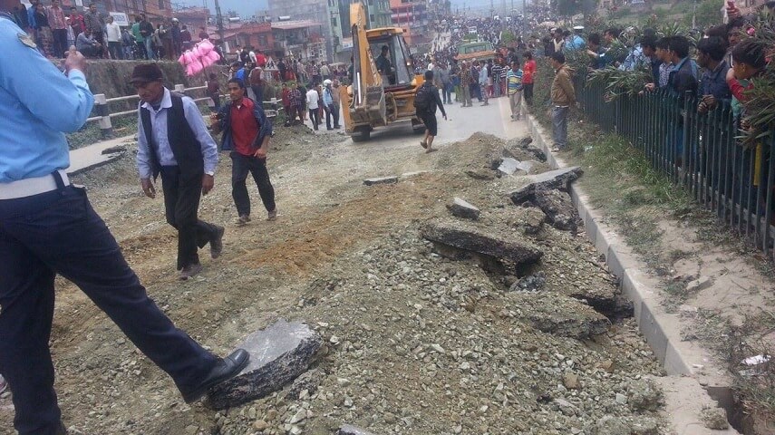 वेक्टर जो कि नेपाल को भूकंप के लिए कमजोर बना भारत को भी लागू करें 