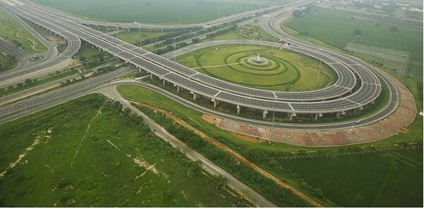 यमुना एक्सप्रेसवे पर संपत्ति: सस्ती घरों के लिए एक मेगा गंतव्य 