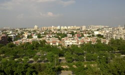 नोएडा विस्तार में रियल एस्टेट की मांग क्या है? 