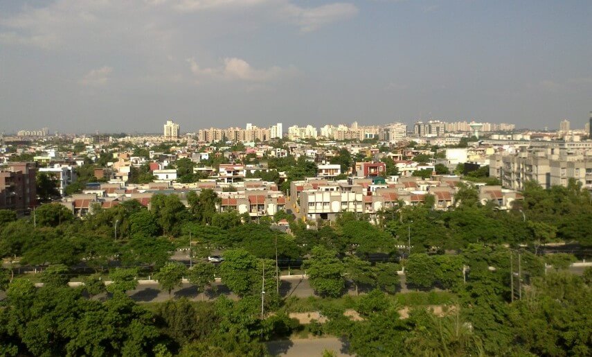 नोएडा विस्तार में रियल एस्टेट की मांग क्या है? 