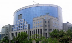 वाणिज्यिक संपत्ति में निवेश करने के लिए खोज रहे हैं? परेशानियों के बिना डील को बंद करने के लिए 7 युक्तियाँ 