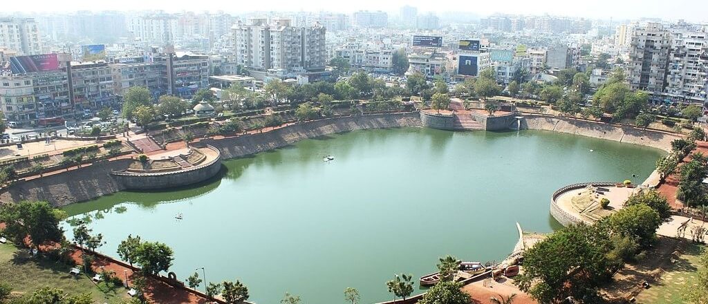 अहमदाबाद इसकी भूमि उपयोग नीति में सुधार कैसे कर सकता है 