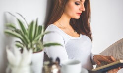 एकल महिला के लिए सर्वश्रेष्ठ शहरों में एक घर खरीदने के लिए 