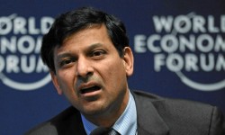 रघुराम राजन की क्रेडिट पॉलिसी ने रियल एस्टेट सेक्टर में मदद की है, जिसमें 4 अतिरिक्त तरीके हैं 