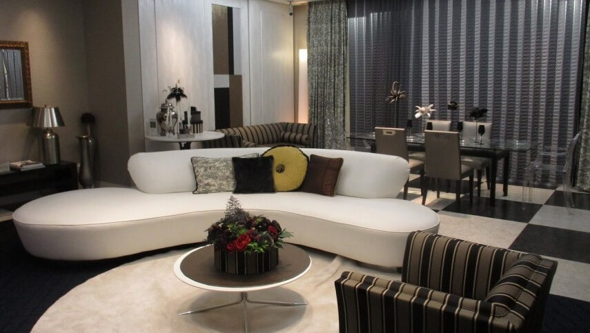 ये टिप्स आपको अपने लिविंग रूम को सजाने में मदद करेंगे 