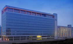 चेन्नई में वाणिज्यिक संपत्ति के लिए खोज रहे हैं? इन 4 डेवलपर्स में निवेश करें 