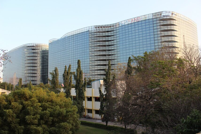 एक सिंगल-विंडो क्लियरेंस सिस्टम की ज़रूरत में रियल एस्टेट परियोजनाएं 