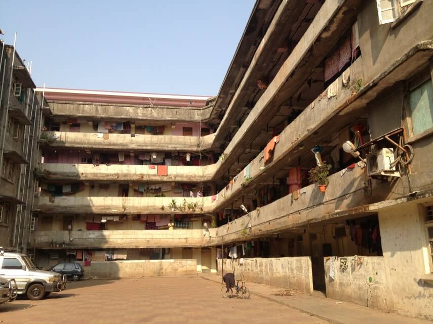 Should Tenants Redevelop Their Dilapidated Buildings?