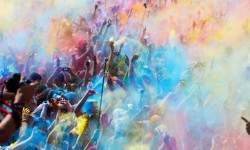 #HappyHoli: 5 सजावट के विचार अपने घर के लिए रंग का एक स्पलैश जोड़ने के लिए 
