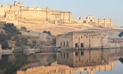 रिक्त स्थान के शीर्षक: राजस्थान मार्ग दिखाता है 