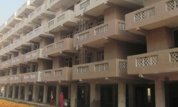 शहरी आवास परियोजनाओं को असफल क्यों है? 