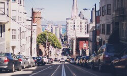 कितना महंगे आवास ट्रिगर अवैध आवास 