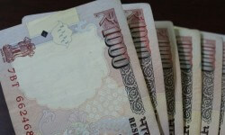 उच्च मूल्यनिर्धारण की मुद्रा नोटों को वापस लेने से रियल एस्टेट में काले धन पर रोक नहीं होगा 