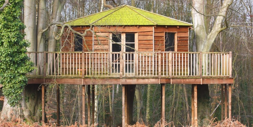 5 Incredible Treehouses Around The World