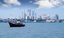 मुंबई के लिए एक अंतर्राष्ट्रीय वित्तीय केंद्र के रूप में उभरने के लिए, भूमि उपयोग विनियम अवश्य अवश्य बदलें 