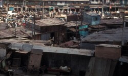 नई स्लम नीति दिल्ली सरकार को इसके अधिनियम के साथ मिलकर कैसे मदद करेगी 