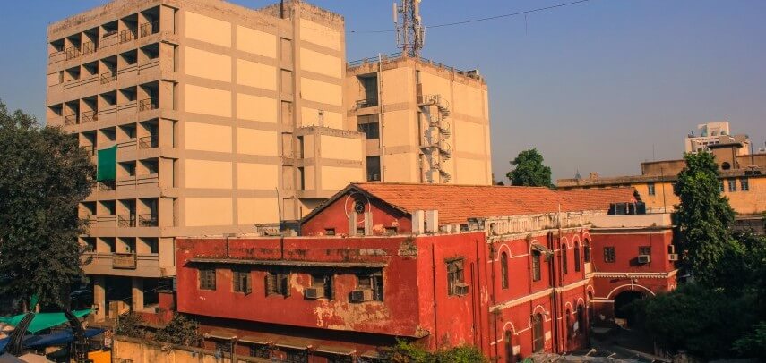 Realty Rising From The West: Decline in Prices And Launches Stalled