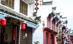 विवेकपूर्ण अधिनियम: भारत की पुणे और चीन की जिंहुआ स्क्रिप्ट को एक नई कहानी एक साथ 