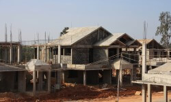 उच्च निर्माण लागत हाउसिंग महंगा बनाओ 