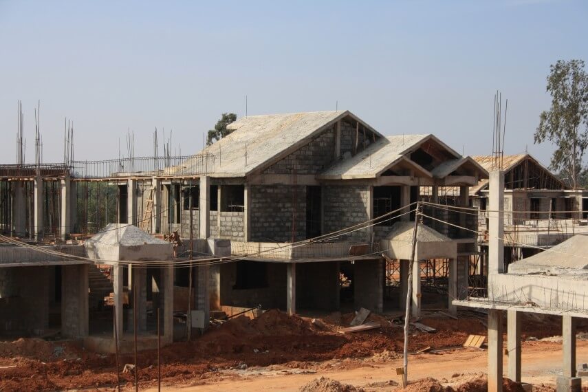 उच्च निर्माण लागत हाउसिंग महंगा बनाओ 