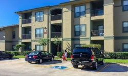 अधिकारियों ने शहरों में पार्किंग की समस्याओं का पता लगाने के लिए गियर 