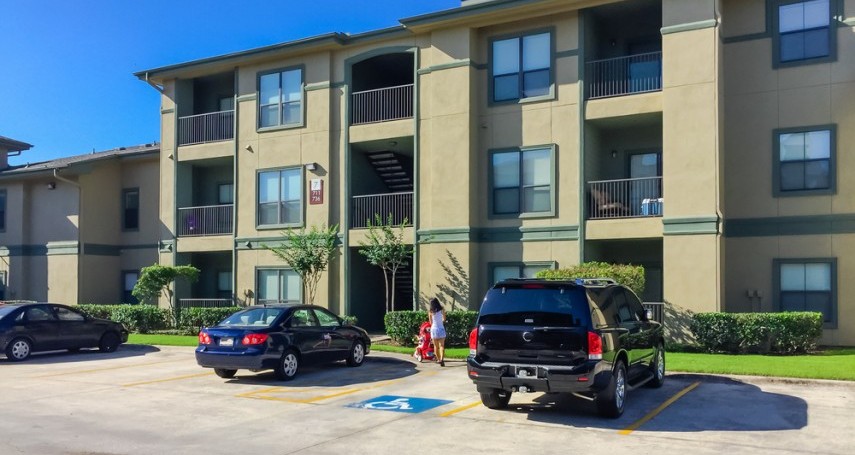 अधिकारियों ने शहरों में पार्किंग की समस्याओं का पता लगाने के लिए गियर 