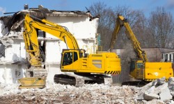 अवैध आवासीय इकाइयों के विध्वंस के बारे में कानून क्या कहता है 