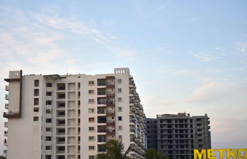 क्या आपका हाउसिंग सोसाइटी प्रवेश शुल्क के लिए पूछ रहा है? यह अवैध है 